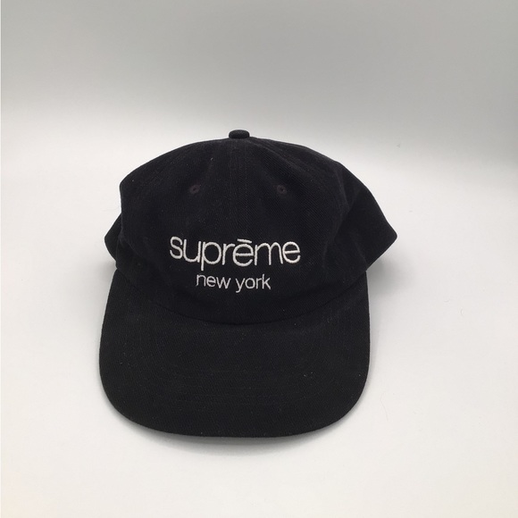 Supreme Corduroy Classic Logo 6-Panel in Black